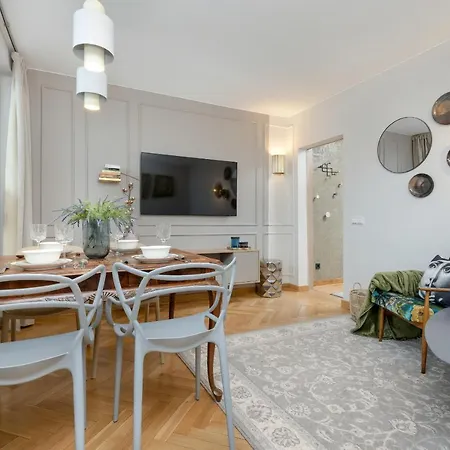 公寓 Retro-style In By Renters